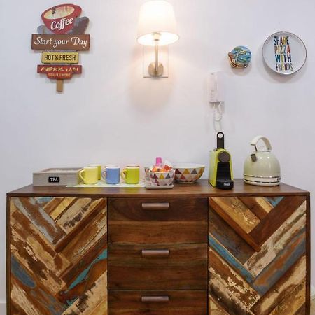 Domus Angioina Bed & Breakfast Наполи Екстериор снимка