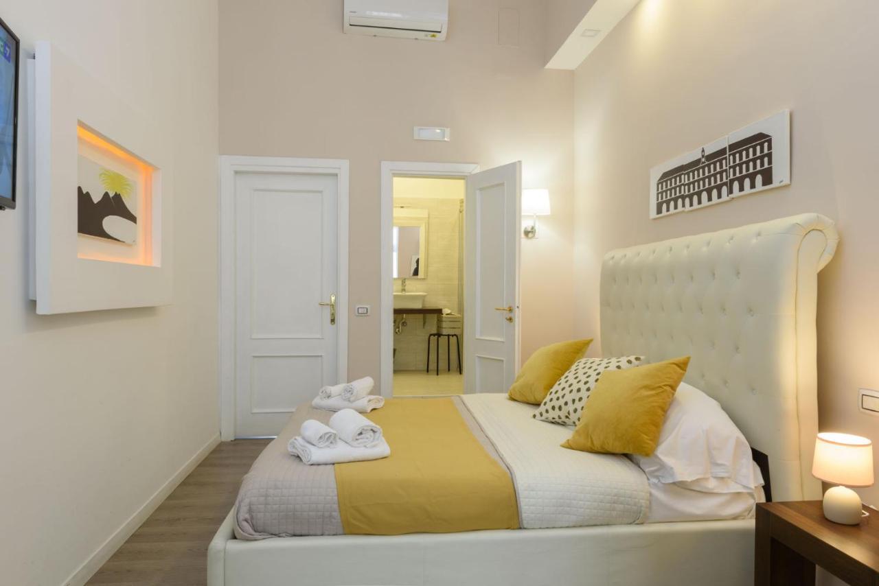 Domus Angioina Bed & Breakfast Наполи Екстериор снимка