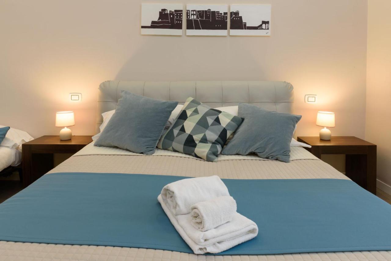 Domus Angioina Bed & Breakfast Наполи Екстериор снимка