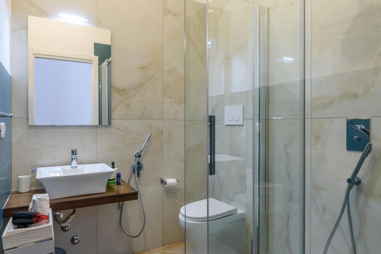 Domus Angioina Bed & Breakfast Наполи Екстериор снимка